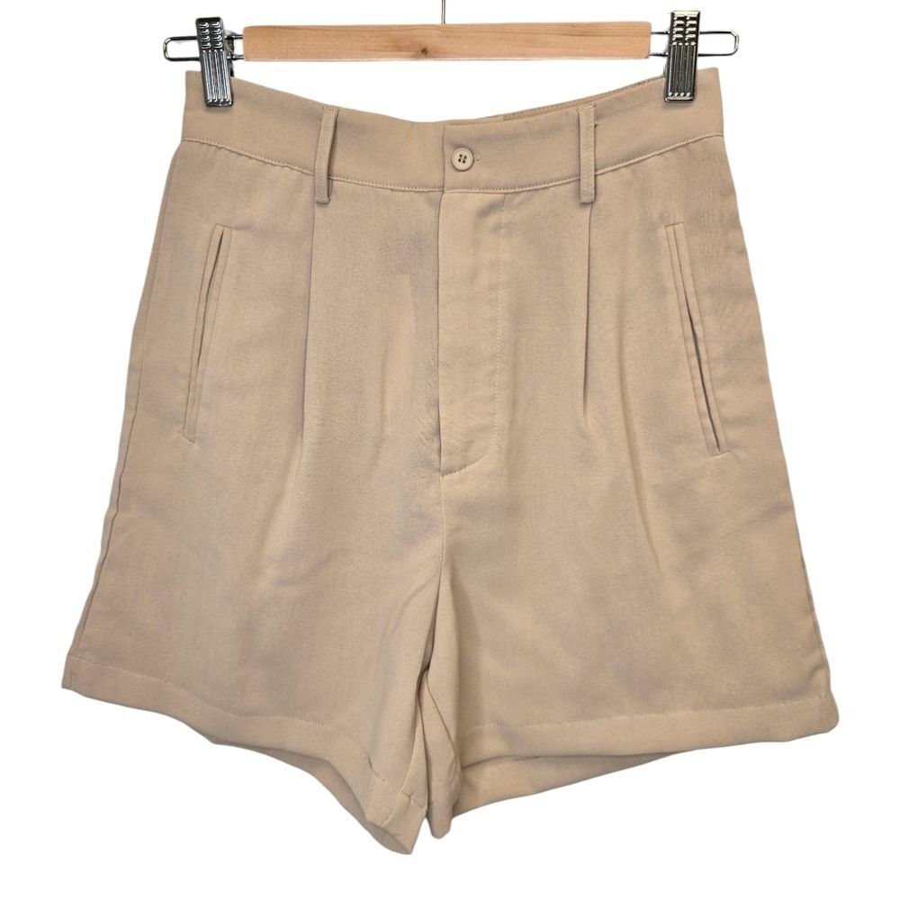 NWT Cider Women's XS High Waist Straight Leg Pleated Tan Shorts